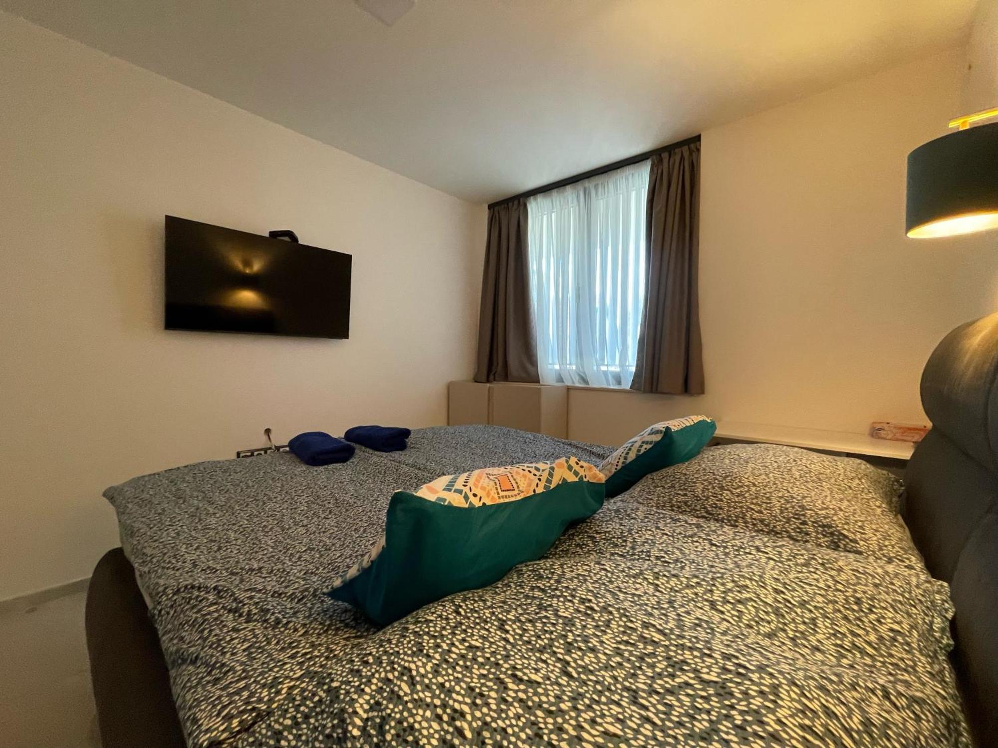Luxury In Balatonalmadi, Almadi Lux I - Ocean Blue Balatonalmádi